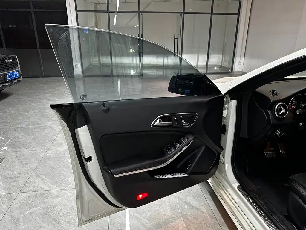 Mercedes-Benz CLA 2017 — фото 13