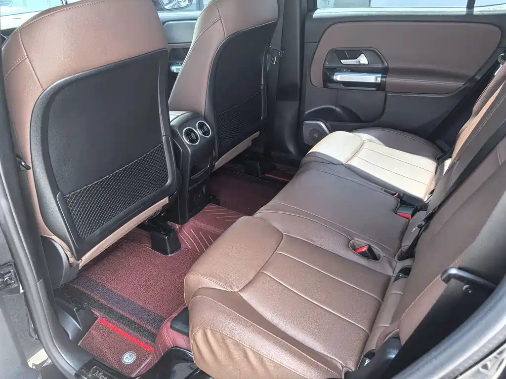 Mercedes-Benz GLB 2023