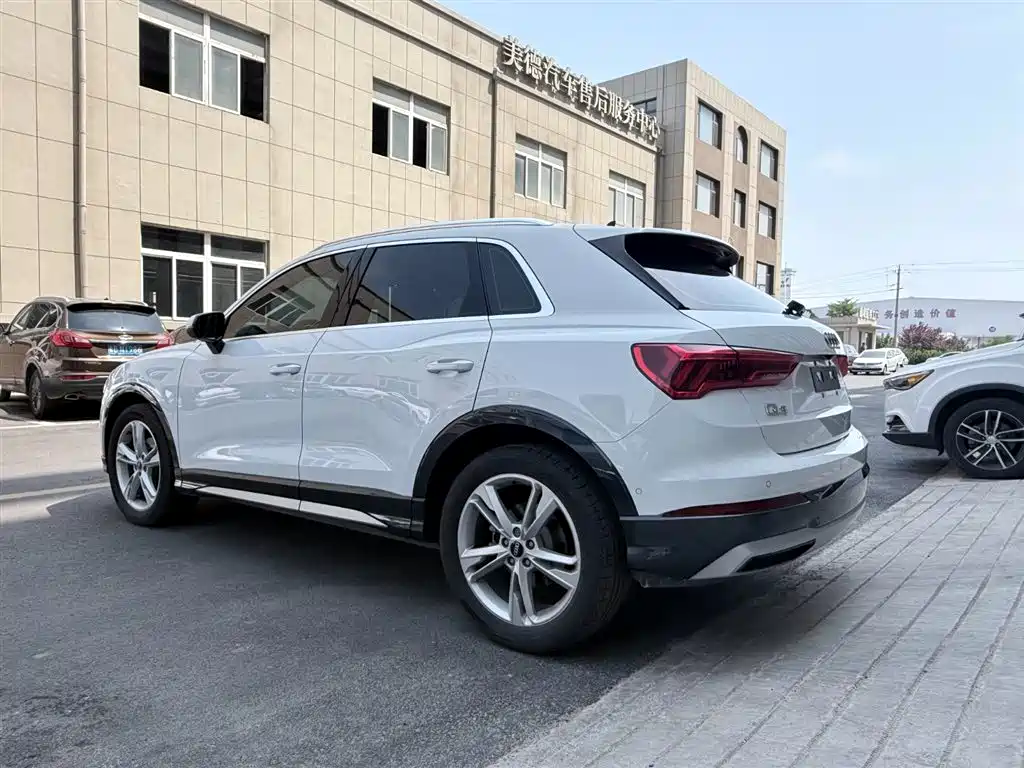 Audi Q3 2023 — фото 6