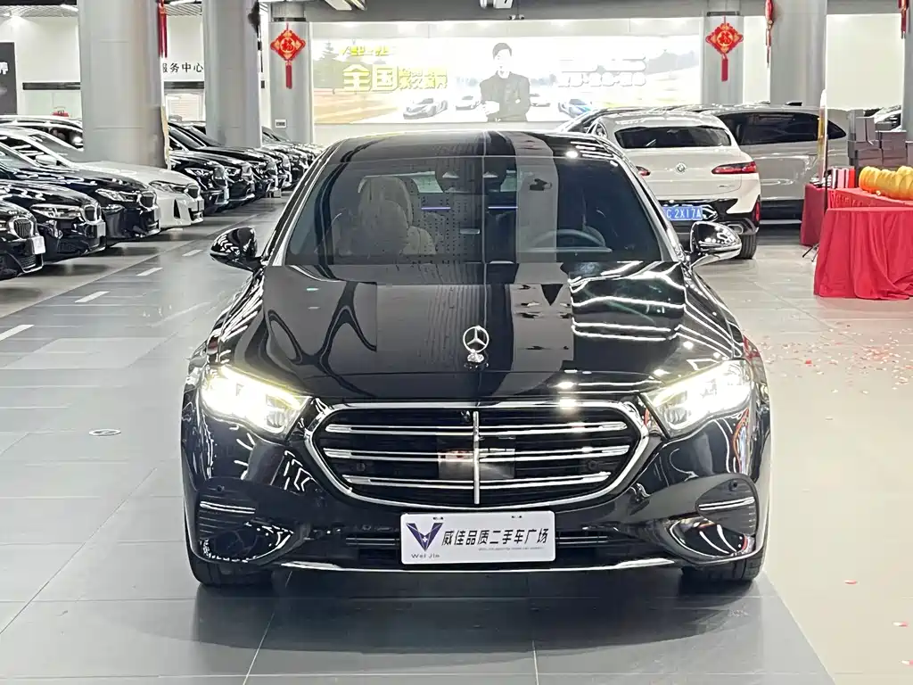 Mercedes-Benz E-Class 2024