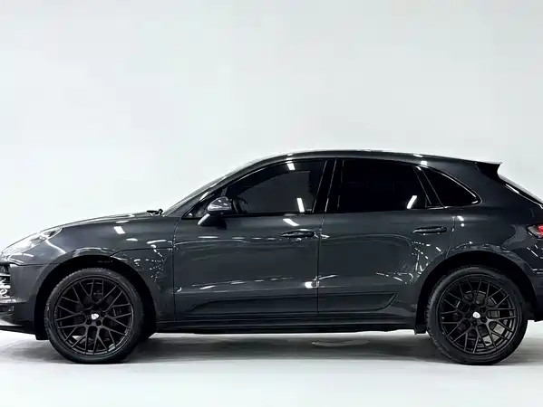 Porsche Macan 2021