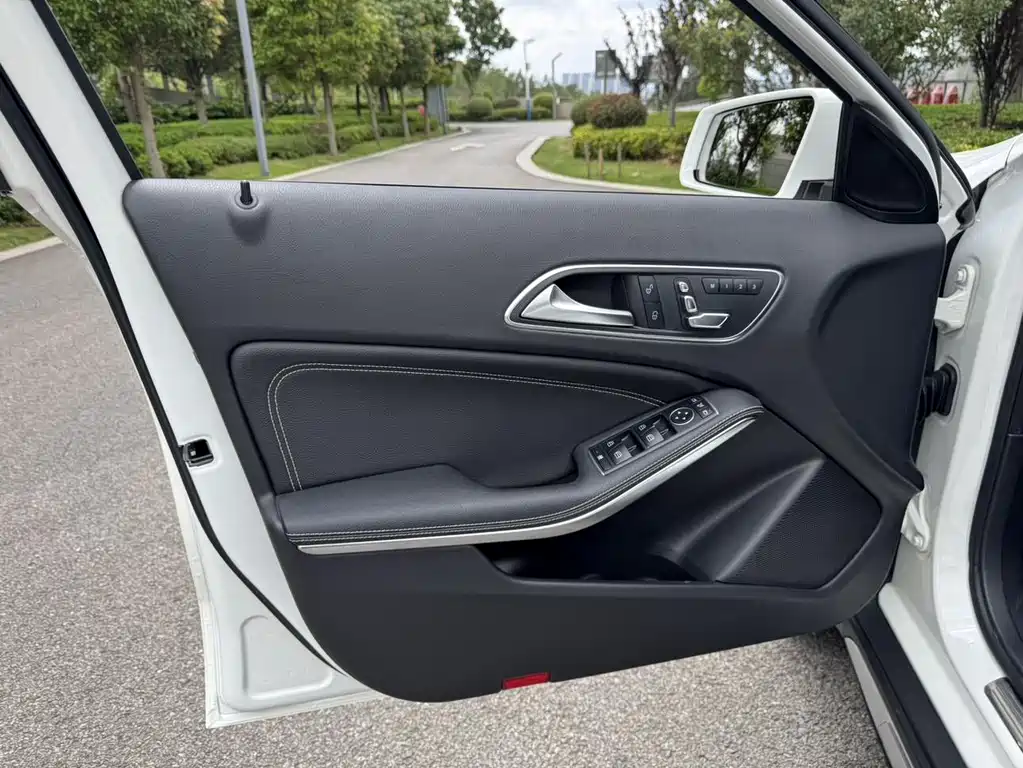 Mercedes-Benz GLA 2018 — фото 26