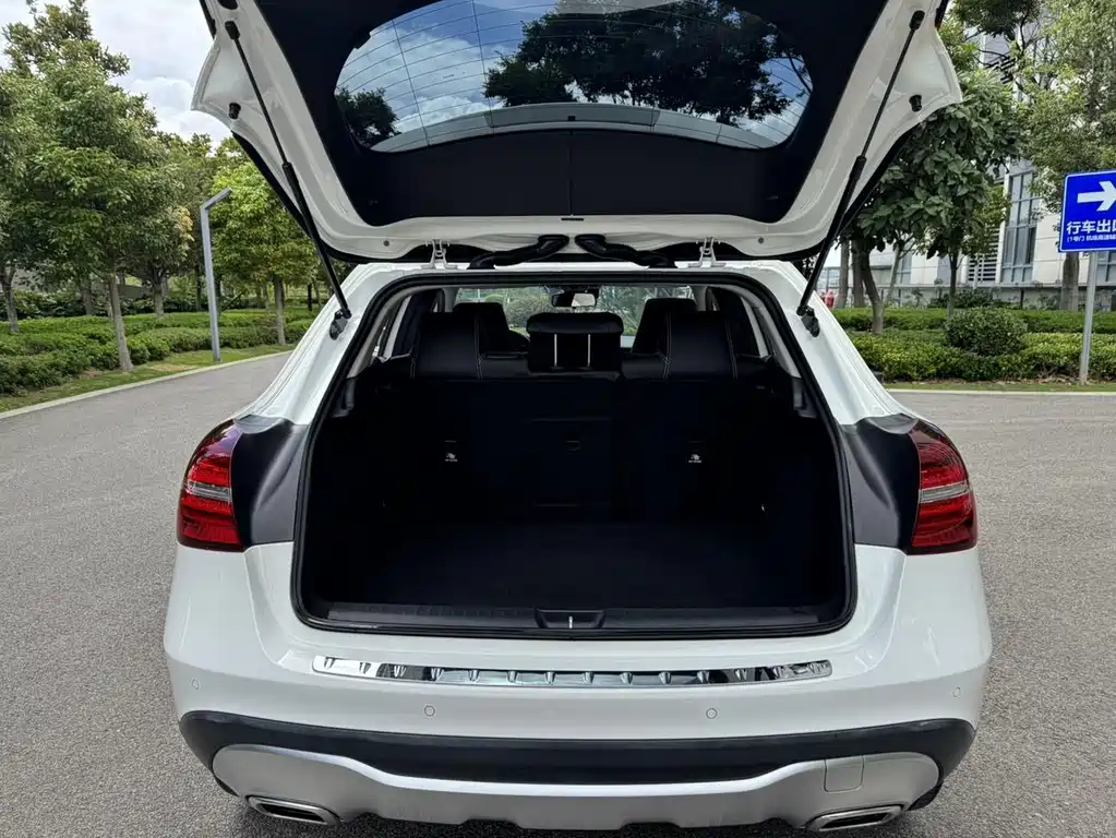 Mercedes-Benz GLA 2018 — фото 33