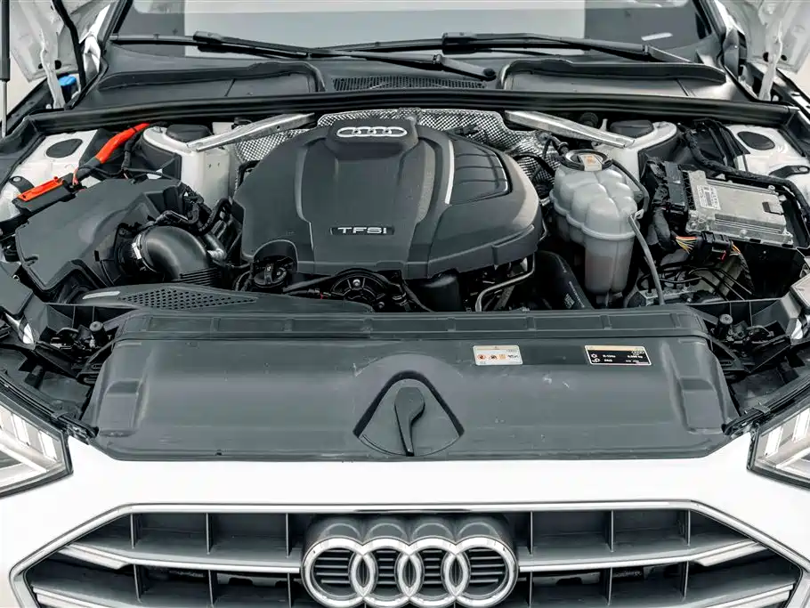 Audi A4L 2021 — фото 23