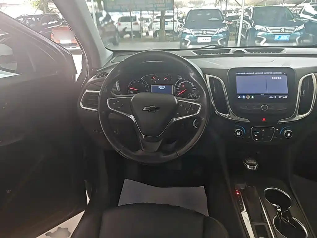 Chevrolet Equinox 2018 — фото 11