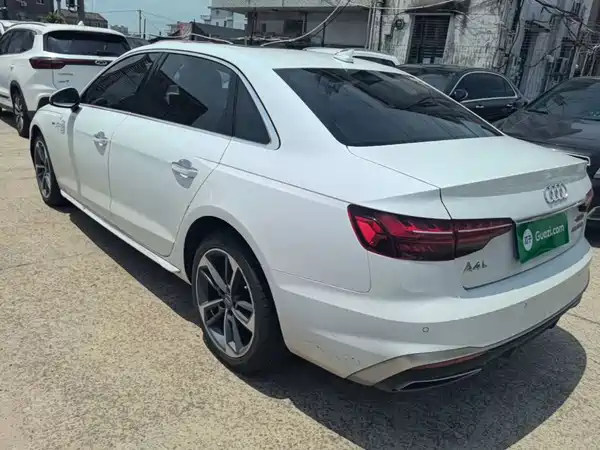 Audi A4L 2020