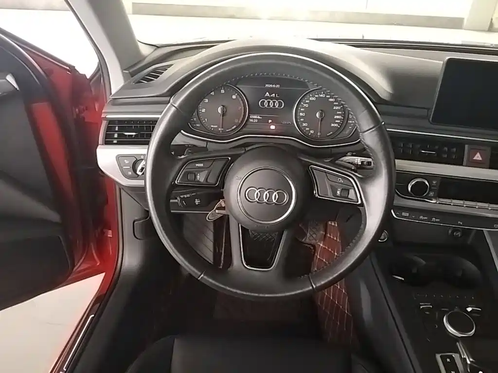 Audi A4L 2018 — фото 11