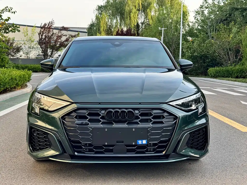 Audi A3 2023 — фото 2