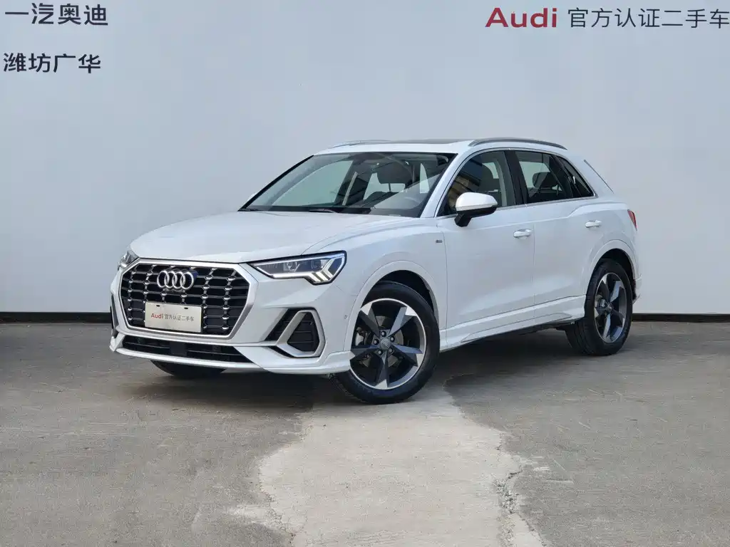 Audi Q3 2021 — фото 1