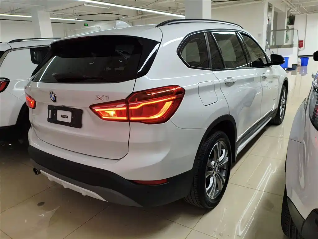 BMW X1 2017 — фото 5