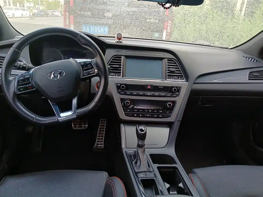 Hyundai Sonata 2015 — фото 12