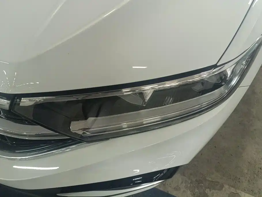 Volkswagen T-Roc 2024