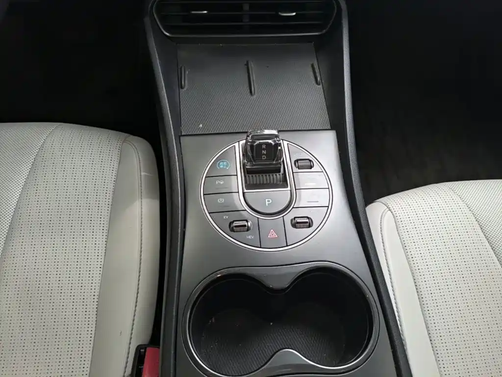 BYD Seal 05 DM-i 2025 — фото 14