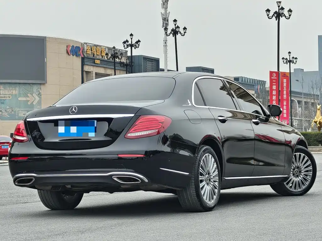 Mercedes-Benz E-Class 2020 — фото 11