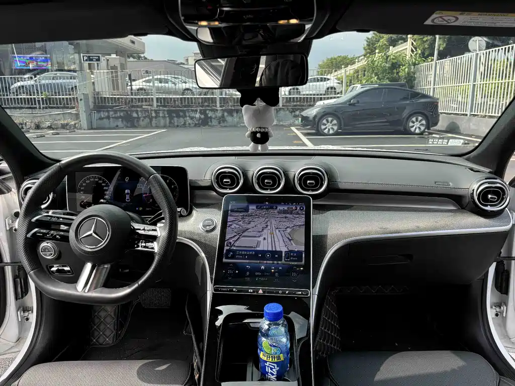 Mercedes-Benz C-Class 2023 — фото 11