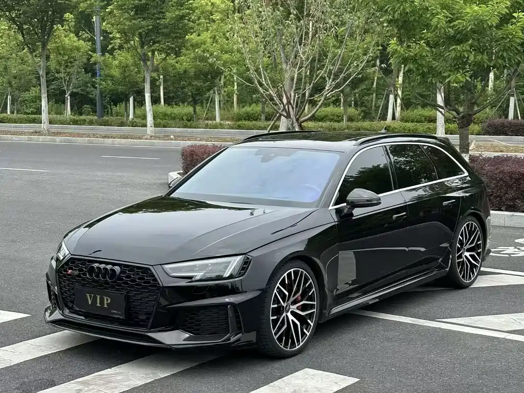 Audi RS 4 2020