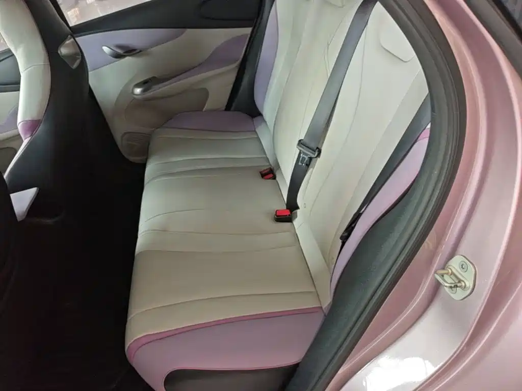 BYD Dolphin 2022 — фото 17