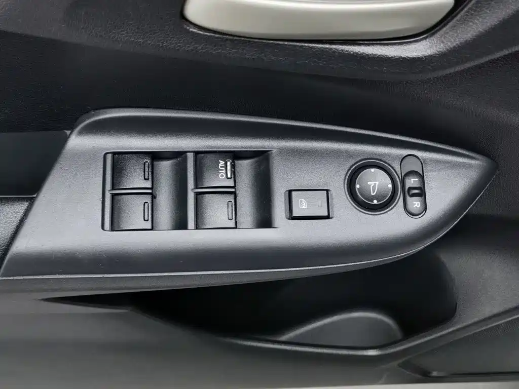 Honda Fit 2017 — фото 9