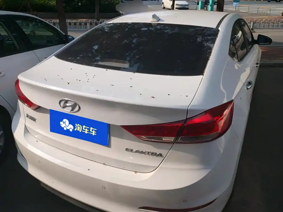 Hyundai Elantra 2020 — фото 3