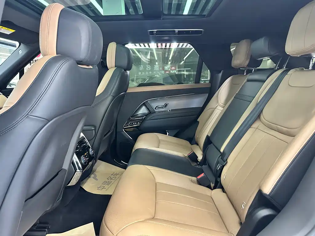 Land Rover Sport 2025 — фото 10