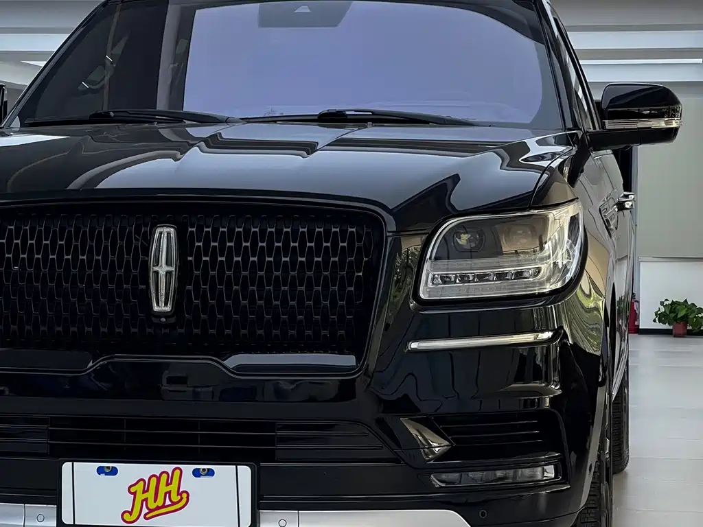 Lincoln Navigator 2019 — фото 36