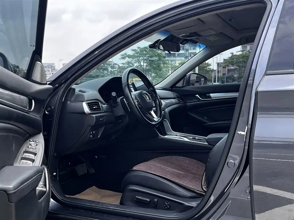 Honda Accord 2023 — фото 10