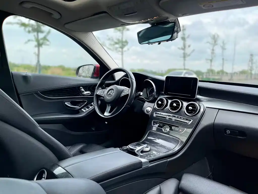 Mercedes-Benz C-Class 2018 — фото 18