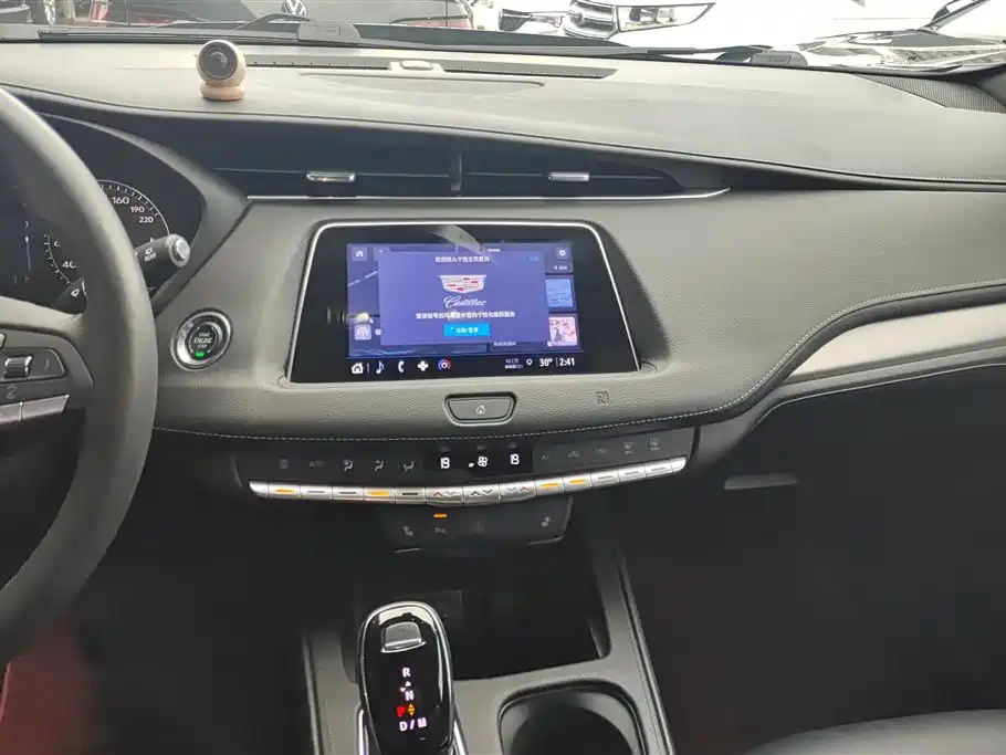 Cadillac XT4 2021 — фото 13