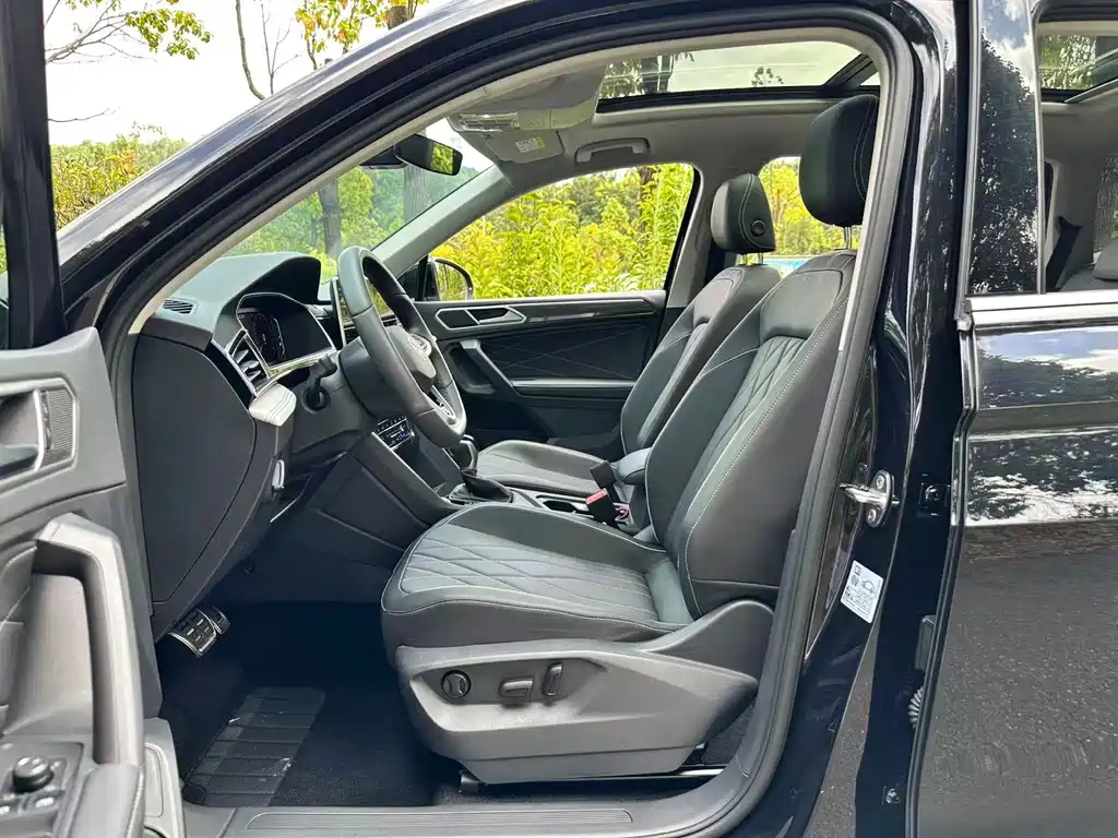Volkswagen Tiguan L 2024