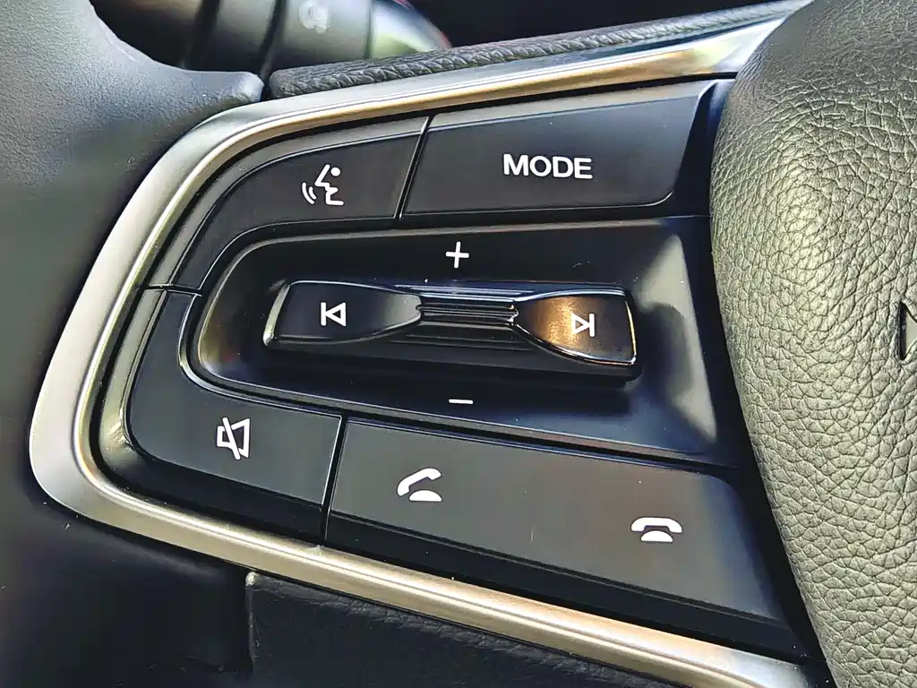GAC Motor Trumpchi M6 2023 — фото 18