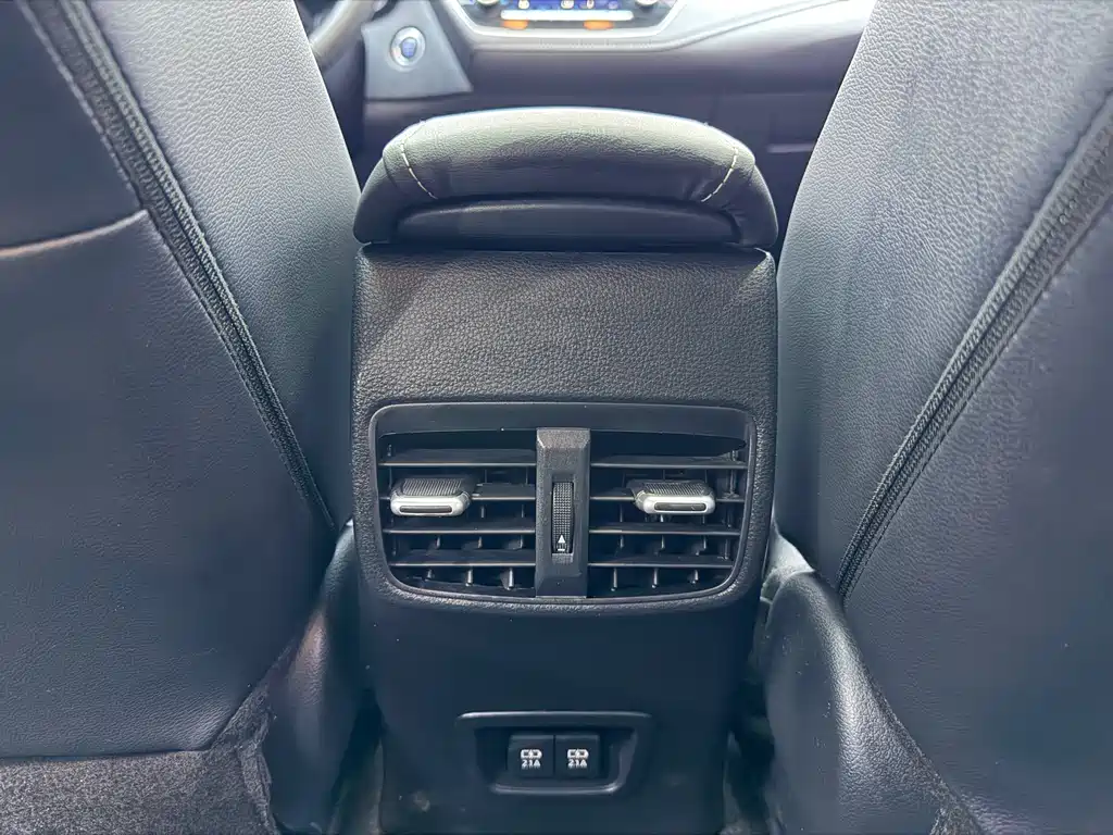 Toyota Corolla 2022 — фото 16