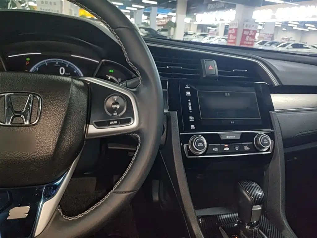 Honda Civic 2019 — фото 10