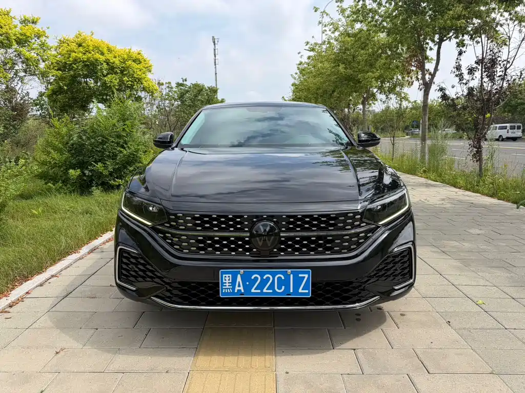 Volkswagen Passat 2022