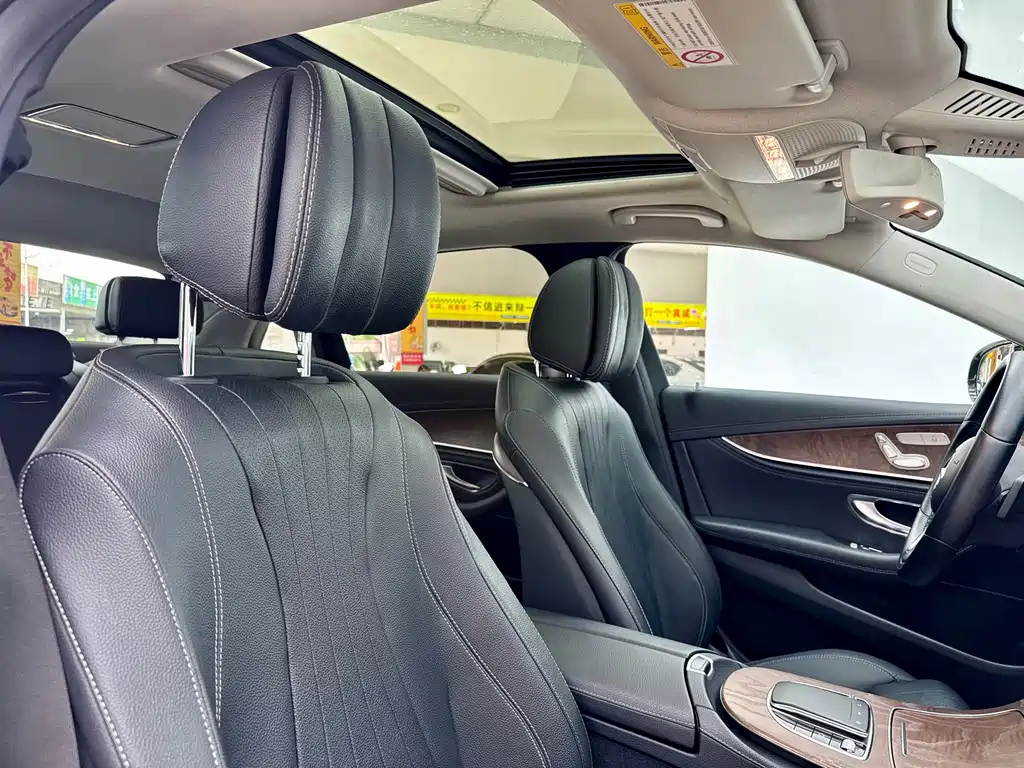 Mercedes-Benz E-Class 2019 — фото 15
