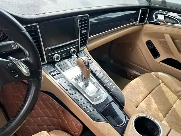 Porsche Panamera 2013