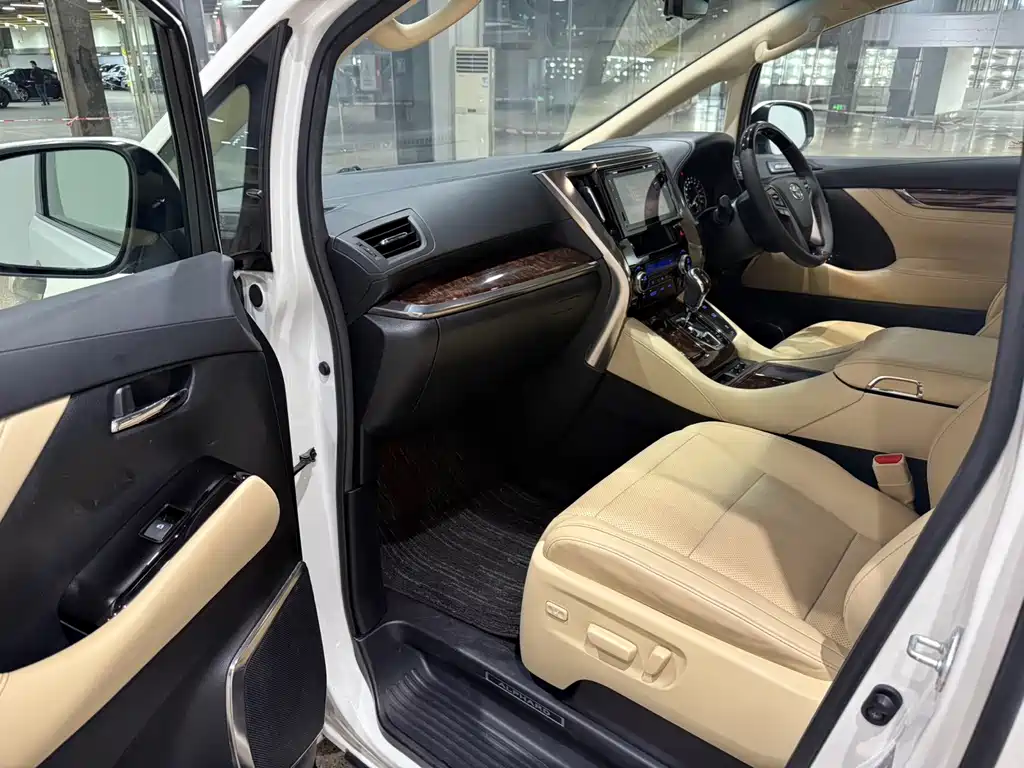 Toyota Alphard 2019 — фото 5