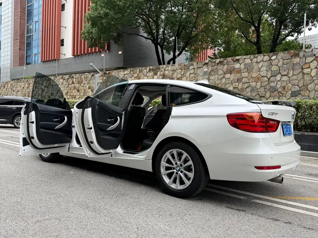 BMW 3 Series GT 2014 — фото 22