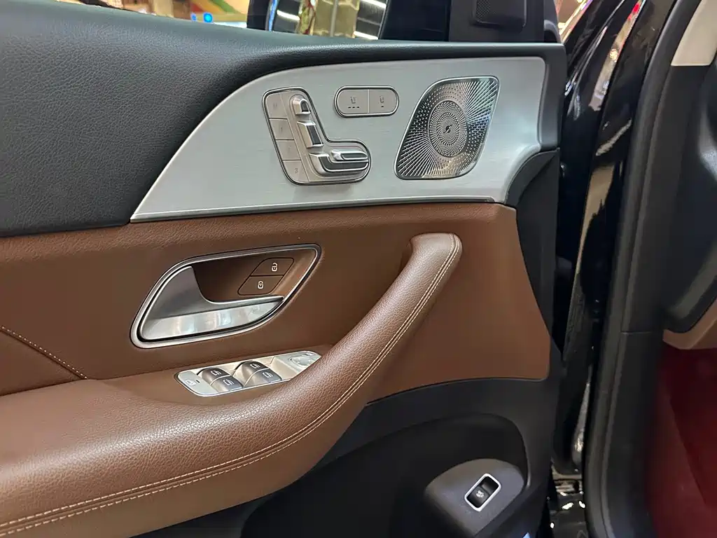 Mercedes-Benz GLS 2024 — фото 12