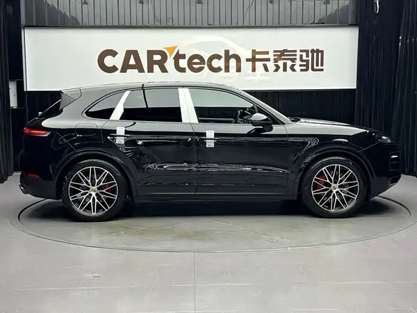 Porsche Cayenne 2024