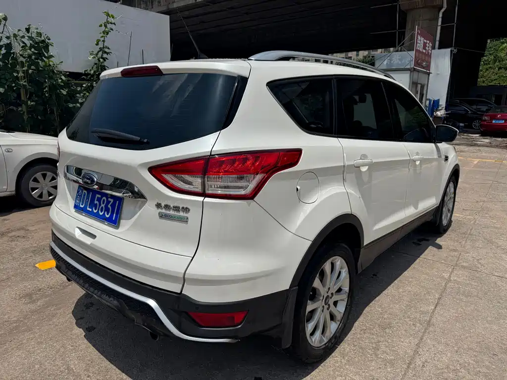 Ford Kuga 2016 — фото 6