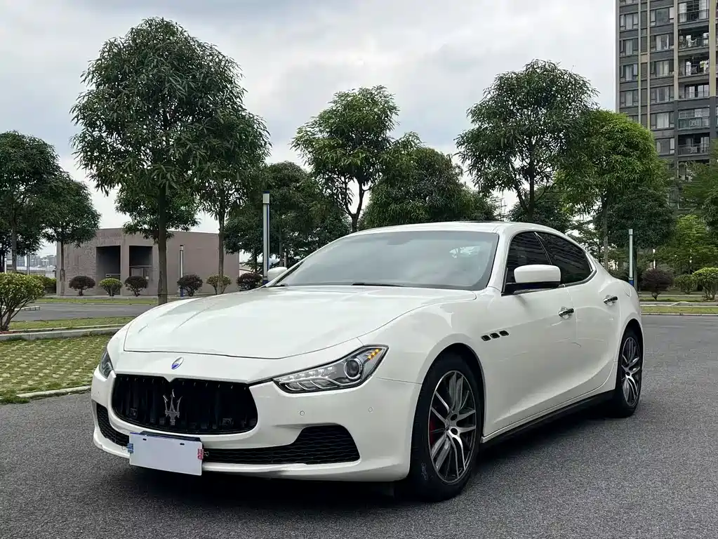 Maserati Ghibli 2015 — фото 1