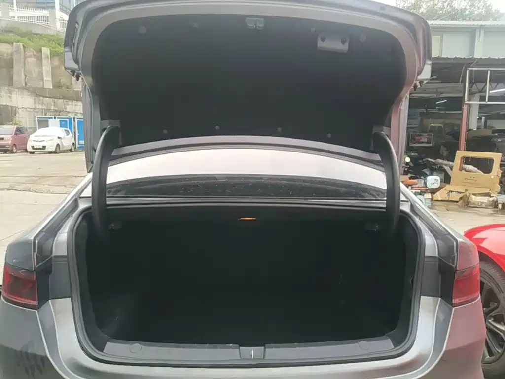 BYD Qin PLUS 2022 — фото 19
