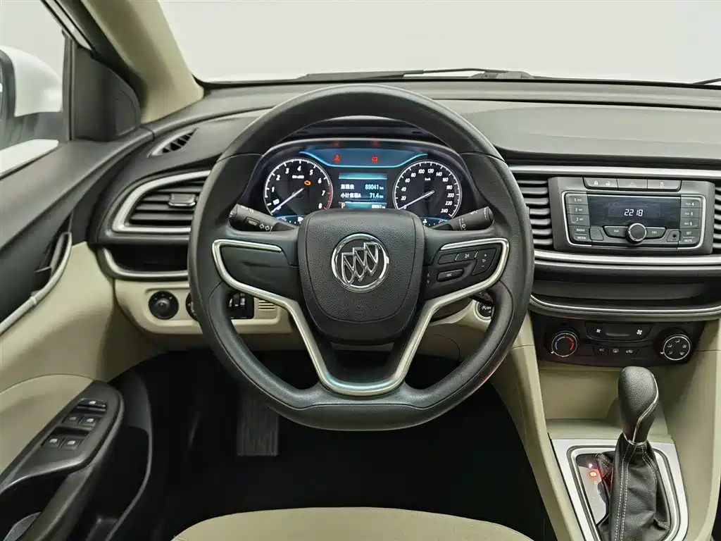 Buick Excelle 2015 — фото 11