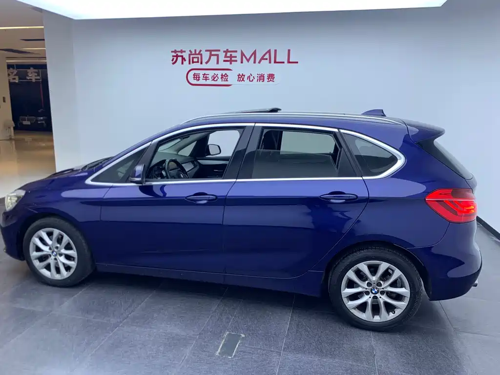 BMW 2 Series Active Tourer 2017 — фото 15