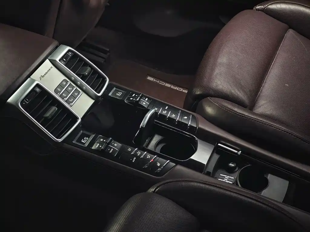 Porsche Panamera 2016 — фото 15