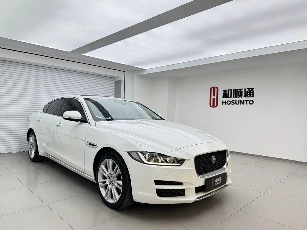 Jaguar XEL 2018 — фото 3
