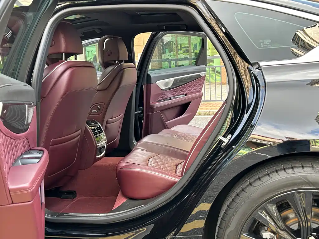 Cadillac CT6 2024 — фото 12