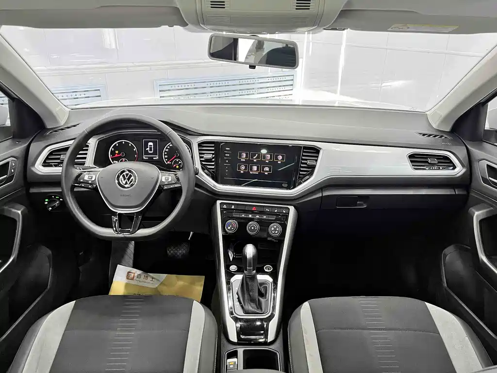 Volkswagen T-Roc 2022 — фото 12