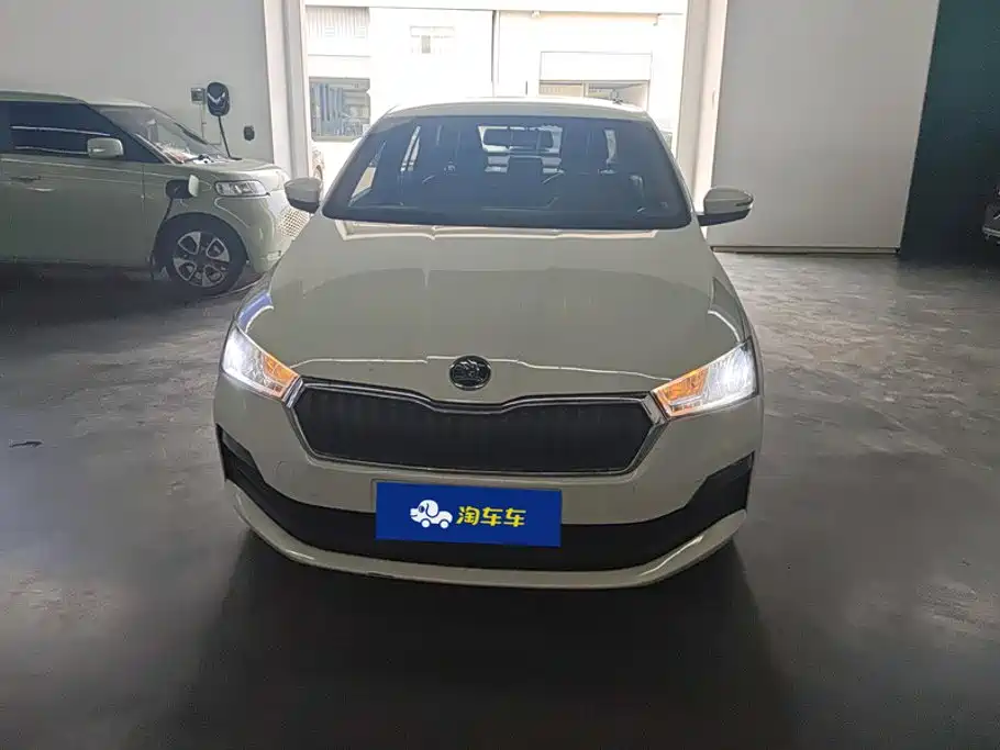 Skoda Rapid 2021