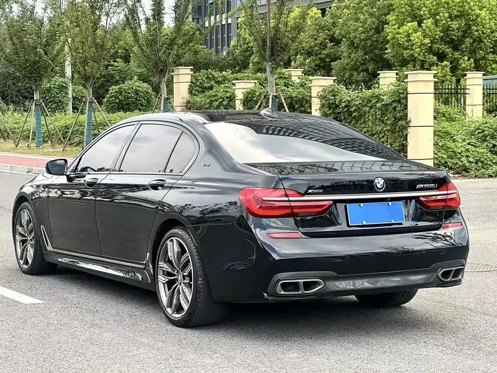 BMW 7 Series 2019 — фото 6